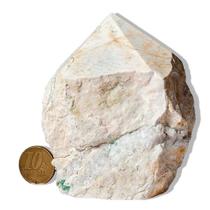 Jadeíta Natural Pé e Bico Serrado 400 a 500g 8 a 11cm Tipo C