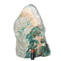 Jadeíta Pedra Pé Serrado Natural 5,4Kg 24cm Tipo B - Cristais de Curvelo Jadeíta Pedra Pé Serrado Natural 5,4Kg 24cm Tipo B - Cristais de Curvelo