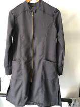 Jaleco com zíper dourado com strass com 2 bolsos Jaleco com zíper dourado com strass com 2 bolsos