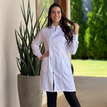 Jaleco Feminino Gabardine Acinturado Branco com Zíper e Punho de 2 Botões Blanco Raro Jaleco Feminino Gabardine Acinturado Branco com Zíper e Punho de 2 Botões Blanco Raro