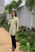 Jaleco Feminino Gabardine Acinturado Cor Nude Blanco Raro Jaleco Feminino Gabardine Acinturado Cor Nude Blanco Raro