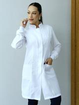 Jaleco Feminino Oxford Branco, Botão Embutido, Gola Padre, Manga longa com Punho