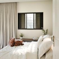 Janela de Aço Veneziana 6 Folhas com Grade Quadrada e Fecho Embutido 100x200