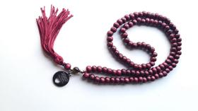 Japamala 108 contas madeira com pedra olho de tigre e medalha hoponopono Japamala 108 contas madeira com pedra olho de tigre e medalha hoponopono