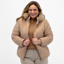 Jaqueta Dyordhana Nylon Puffer com Capuz Plus Size Feminina Jaqueta Dyordhana Nylon Puffer com Capuz Plus Size Feminina