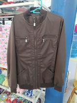 Jaqueta em material sintético