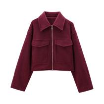 Jaqueta Feminina Vintage com Bolsos de Remendo, Solapas e Zíper - Manga Comprida Jaqueta Feminina Vintage com Bolsos de Remendo, Solapas e Zíper - Manga Comprida