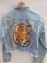 Jaqueta Jeans Feminina Tigre - Tamanho G Jaqueta Jeans Feminina Tigre - Tamanho G