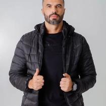 Jaqueta masculina com goma