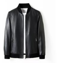 Jaqueta material sintético Bomber Punhos Forrada Gola Padre Jaqueta material sintético Bomber Punhos Forrada Gola Padre