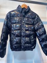 Jaqueta puffer metalizada feminina