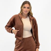 Jaqueta Rosa Bella Cropped em Veludo Cotelê com Capuz Feminina Jaqueta Rosa Bella Cropped em Veludo Cotelê com Capuz Feminina