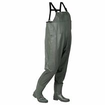 Jardineira com bota pra pesca