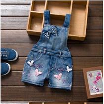Jardineira infantil jeans Jardineira infantil jeans