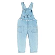 Jardineira jeans desfiada coelho