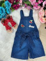 Jardineira Jeans Princesa Belli com Estampa de Frutinhas