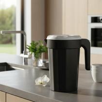 Jarra De Plástico 2000ml com Tampa Prática e Funcional Jarra De Plástico 2000ml com Tampa Prática e Funcional