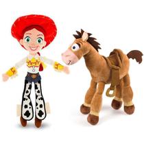 Jessie e Cavalo Toy Story Pelúcia Bala no Alvo 30cm com Som - Multilaser