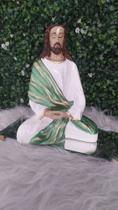 Jesus Cristo Meditando Orando Verde Decoração Gesso Novidade - ARTE & DECORAÇÃO