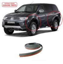 Jogo 04 Guarnição borracha moldura paralama Pajero Dakar - Original