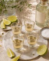 Jogo 4 Copos Shot De Vidro Coração 50ml Com Borda Dourada