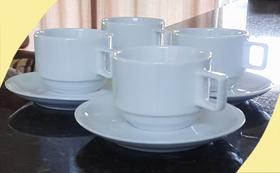 Jogo 4 xícaras Café/Chá com pires - Empilháveis - Porcelana branca