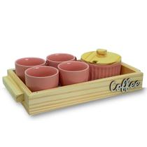 Jogo 4 Xícaras Café Porcelana Rosa Com Açucareiro e Bandeja