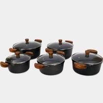 Jogo 5 Caçarolas 16a24cm Cerâmico Alças Madeira com Tampas de Vidro - Cor: Preto Craqueado Jogo 5 Caçarolas 16a24cm Cerâmico Alças Madeira com Tampas de Vidro - Cor: Preto Craqueado