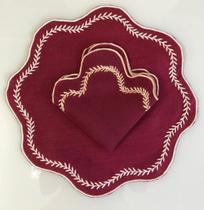 Jogo Americano Sousplat com Guardanapo 6 peças Contendo 03 Sousplat e 03 Guardanapos Várias Cores em Tecido Bordado Jogo Americano Sousplat com Guardanapo 6 peças Contendo 03 Sousplat e 03 Guardanapos Várias Cores em Tecido Bordado