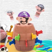 Jogo Barril Salta Pirata c/16 espadas - Mini 9 cm x 6 cm - Wellmix Jogo Barril Salta Pirata c/16 espadas - Mini 9 cm x 6 cm - Wellmix