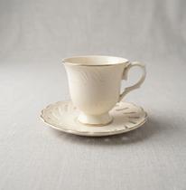 Jogo Café 8 Peças 100ml Branco Dourado Porcelana Luxo Branco Com Dourado Liso Com Filete Dourado
