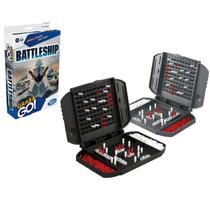 Jogo Clássico Grab e Go Battleship - F8252 - Hasbro Jogo Clássico Grab e Go Battleship - F8252 - Hasbro