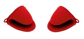 Jogo com 2 Pegadores de Panela Quente em Silicone Vermelho - Top Rio Jogo com 2 Pegadores de Panela Quente em Silicone Vermelho - Top Rio