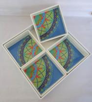 Jogo com 5 bandejas laqueadas Jogo com 5 bandejas laqueadas