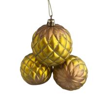 Jogo Com 6 Bolas Natal Formato Pinha Dourada Ø 7cm Jogo Com 6 Bolas Natal Formato Pinha Dourada Ø 7cm