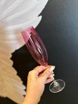 Jogo de 6 tacas para champanhe Gastro em cristal ecologico 220ml A24cm cor violeta Jogo de 6 tacas para champanhe Gastro em cristal ecologico 220ml A24cm cor violeta
