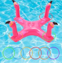 Jogo de Arremesso na Piscina Voiiake Flamingo Inflável com 6 Argolas Jogo de Arremesso na Piscina Voiiake Flamingo Inflável com 6 Argolas