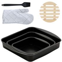 Jogo De Assadeira 03 Pçs + Luva + Descanso Panela + Pincel Jogo De Assadeira 03 Pçs + Luva + Descanso Panela + Pincel