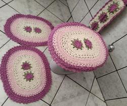Jogo de banheiro de crochê com 4 peças e flores embutidas