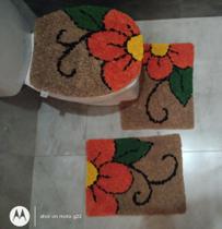 Jogo de banheiro frufru de flor laranja - 3 peças - etc e tal artesanato Jogo de banheiro frufru de flor laranja - 3 peças - etc e tal artesanato
