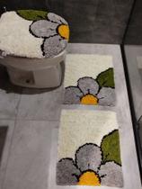 Jogo de banheiro frufru flor cinza prateado - 3 peças - etc e tal artesanato