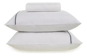Jogo de Cama Casal Noah 160 Fios - Branco/Azul - 3 Peças - Karsten Jogo de Cama Casal Noah 160 Fios - Branco/Azul - 3 Peças - Karsten