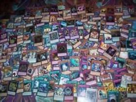 Jogo de cartas YU-GI-OH! 50 cartas variadas com raras e super raras