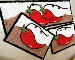 Jogo de cozinha em frufru com pimenta - 3pecas -etc e tal artesanato