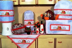 Jogo de Cozinha Ponto Cruz - Joaninha em Tecido Branco Jogo de Cozinha Ponto Cruz - Joaninha em Tecido Branco