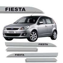Jogo de Friso Ford Fiesta Rocam Grafia Ponta de Faca Cores Protetor de Porta