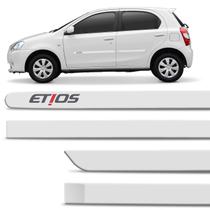 Jogo de Friso Lateral Etios Hatch Sedan 2012 A 2020 Branco Bossa Nova com Grafia Tipo Borrachão