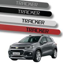 Jogo de Friso Lateral Tracker Ponta de Redonda Protetor Porta Cores
