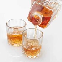 Jogo de Garrafa e Dois Copos para Whisky Licor Transparente