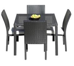 Jogo de mesa com quatro cadeiras para cozinha, material em alumínio e fibra sintética